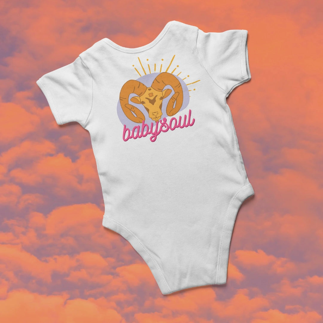 Babysoul Body Sternzeichen Widder  – Biobaumwolle, fair & voller Bedeutung von babysoul